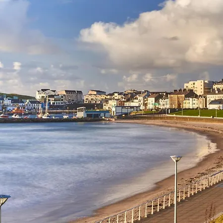 2 Princess Yellow - Portrush By The Sea Exterior photo